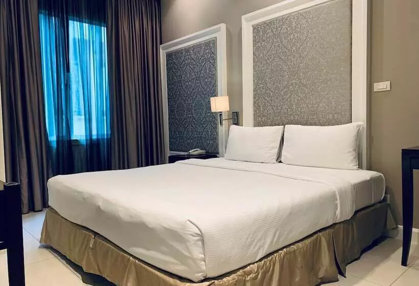 Hope Land Hotel 46/1