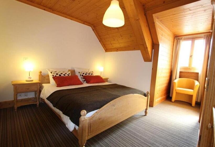 هتل Hôtel De Ville