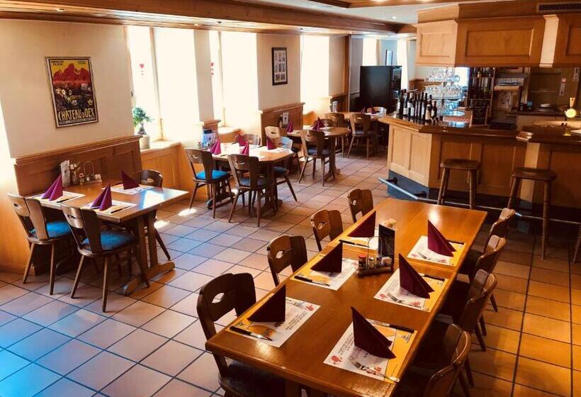 هتل Hôtel De Ville