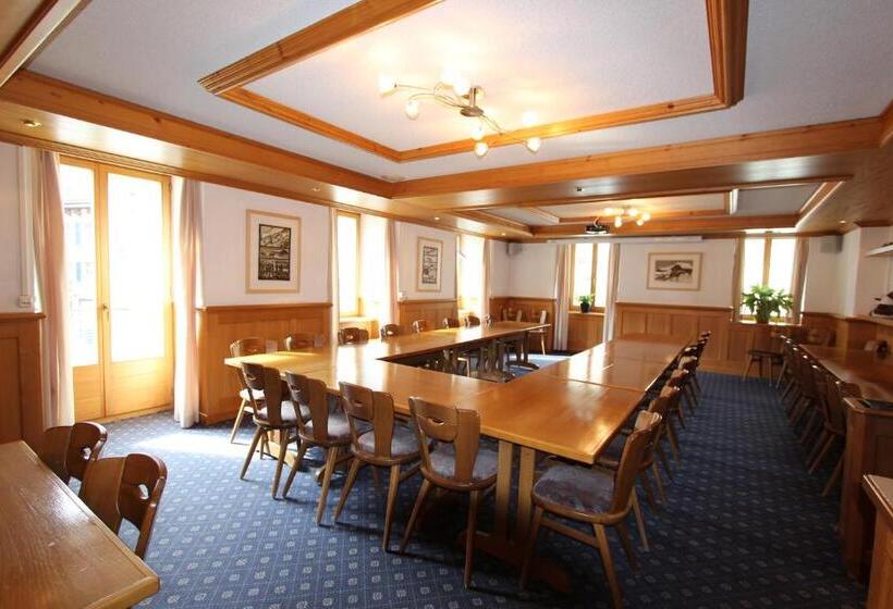 هتل Hôtel De Ville