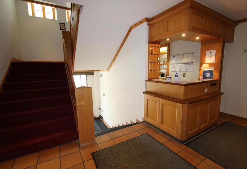 هتل Hôtel De Ville