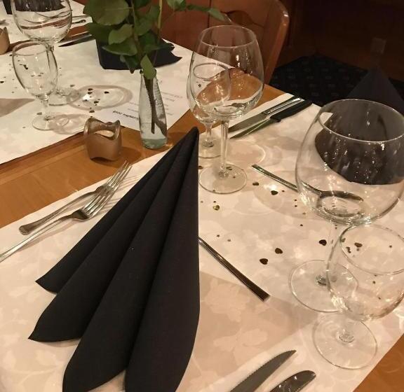 هتل Hôtel De Ville