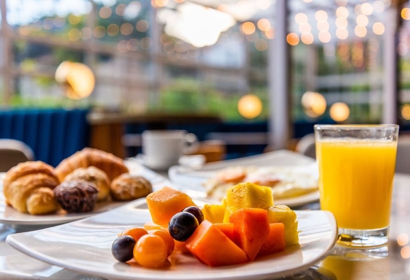 בית מלון כפרי Ibis Bogota Museo