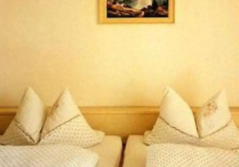 Отель Lucky Star