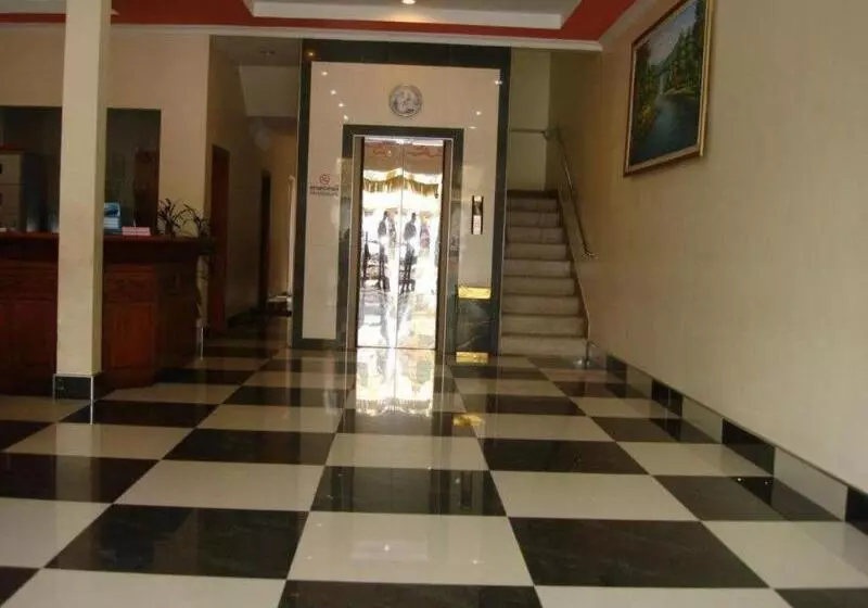 Отель Lucky Star