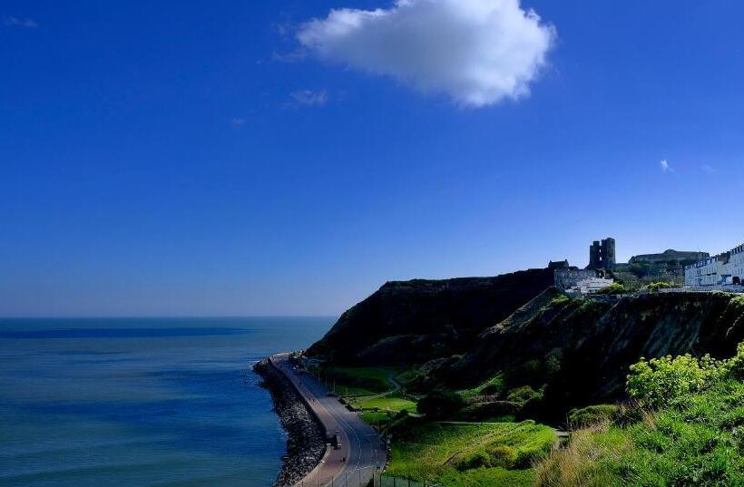 בית מלון כפרי Marine View Guest House