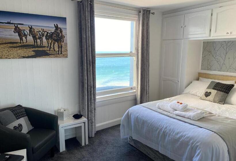 בית מלון כפרי Marine View Guest House