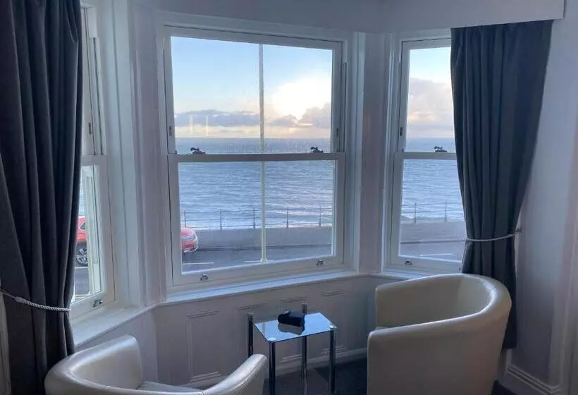 בית מלון כפרי Marine View Guest House