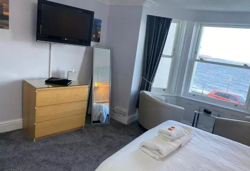 בית מלון כפרי Marine View Guest House