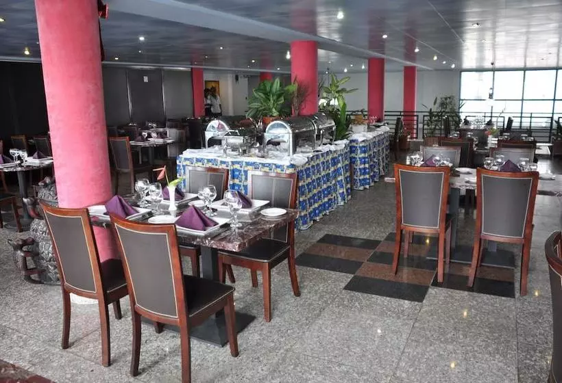 هتل Prince De Galles