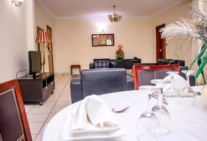 هتل Prince De Galles