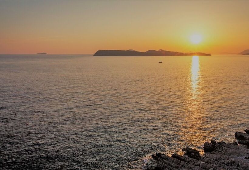 בית מלון כפרי Royal Princess