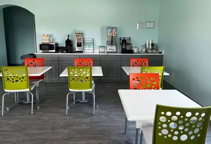 酒店 Super 8 By Wyndham Montgomery/ Lake Conroe