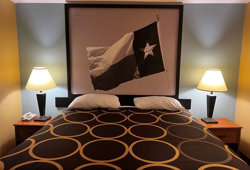 فندق Super 8 By Wyndham Montgomery/ Lake Conroe