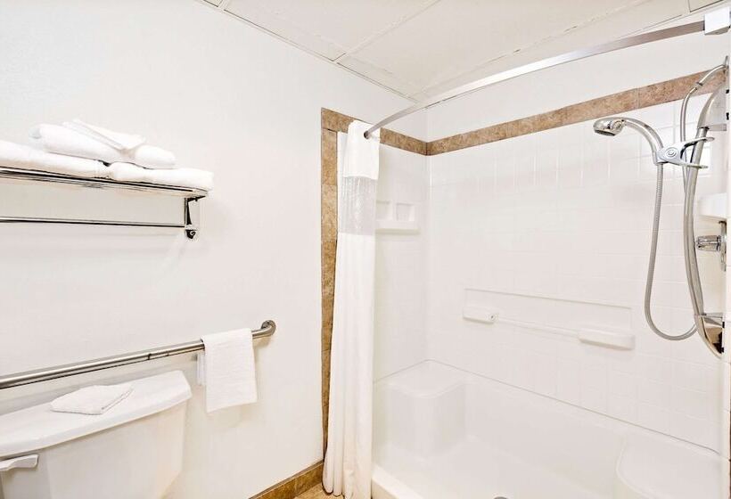 فندق Super 8 By Wyndham Mound City