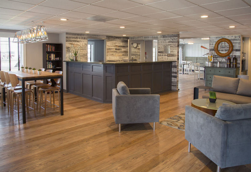 בית מלון כפרי Harbor Town Inn