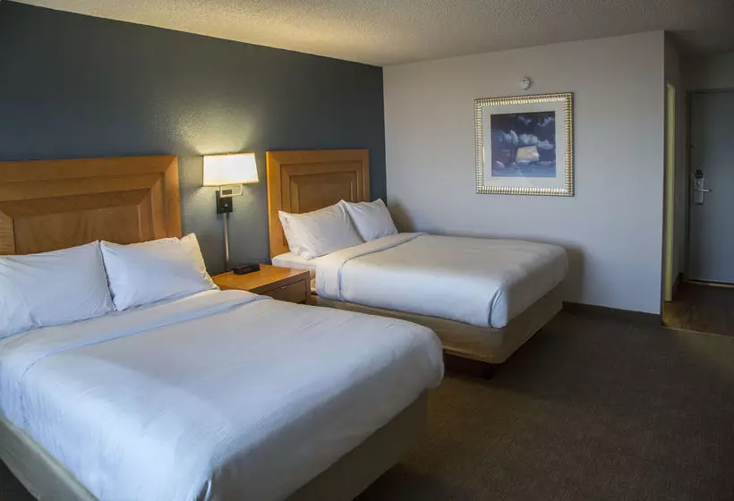 Отель Harbor Town Inn