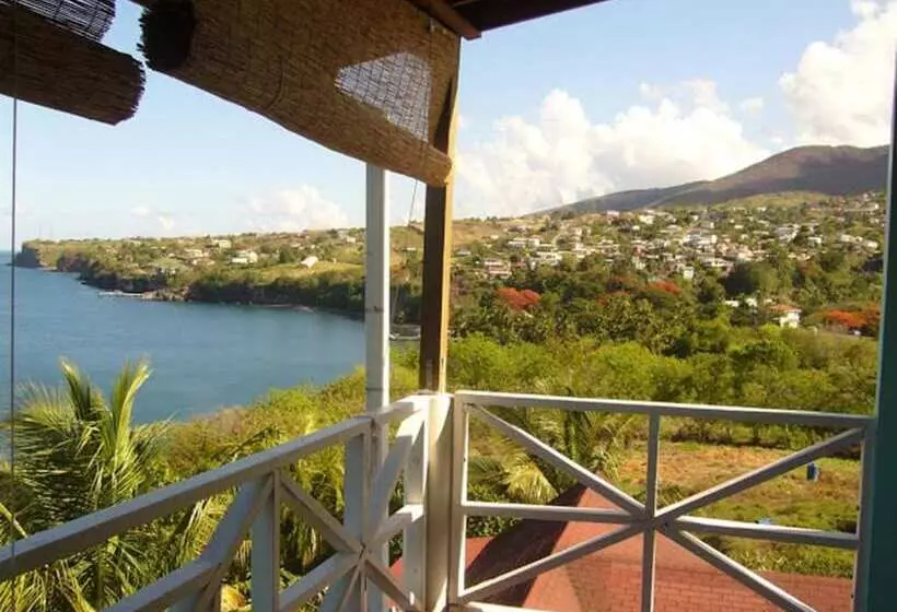 هتل Tamarind Tree