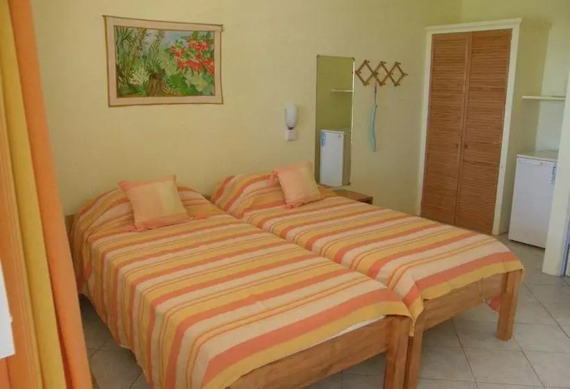 هتل Tamarind Tree