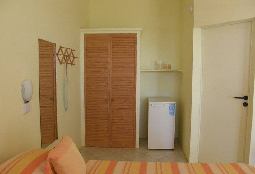 هتل Tamarind Tree