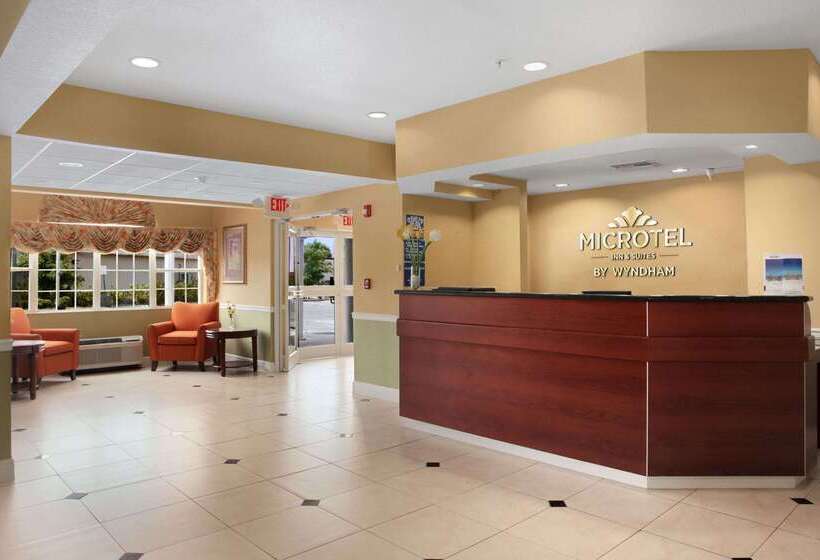 Microtel Inn & Suites By Wyndham Panama City