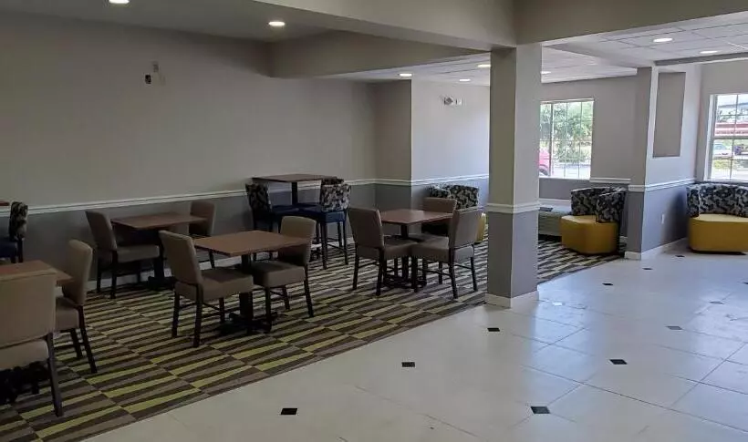 Microtel Inn & Suites By Wyndham Panama City