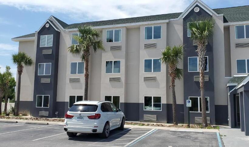 Microtel Inn & Suites By Wyndham Panama City