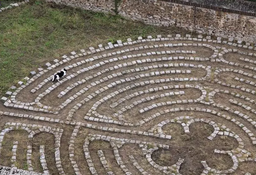 Majatalo Hôtellerie Saint Yves