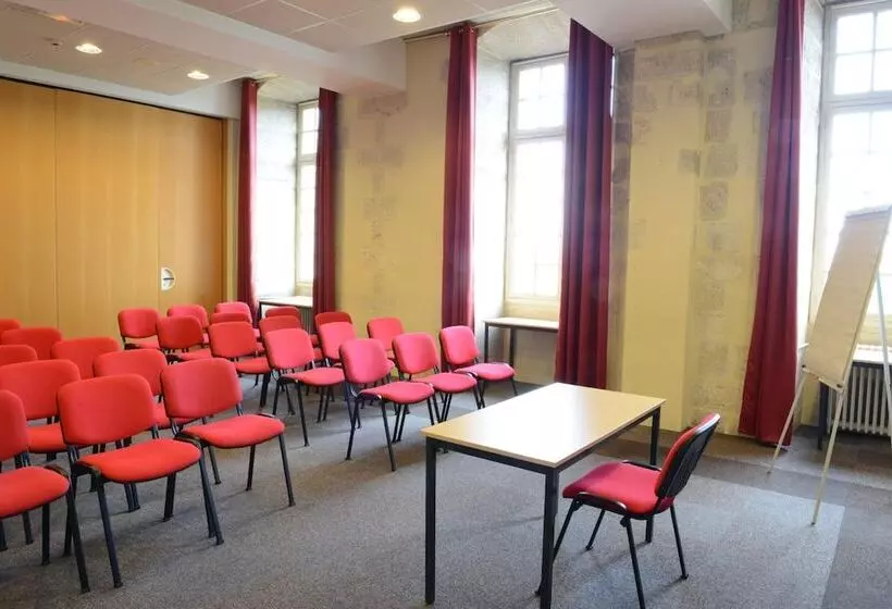 Majatalo Hôtellerie Saint Yves