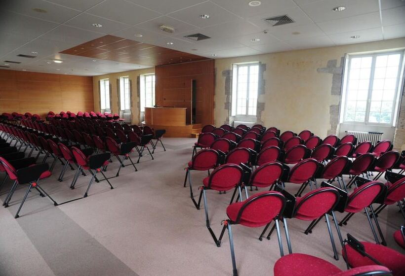 پانسیون Hôtellerie Saint Yves