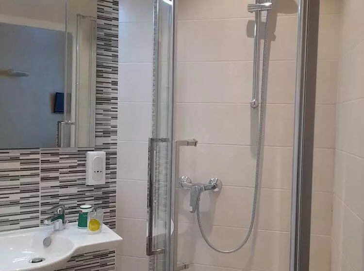 Majatalo Hôtellerie Saint Yves