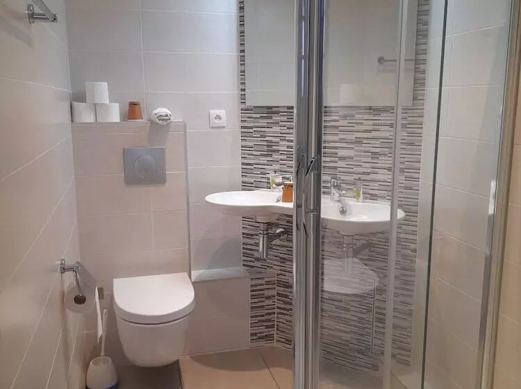 Majatalo Hôtellerie Saint Yves