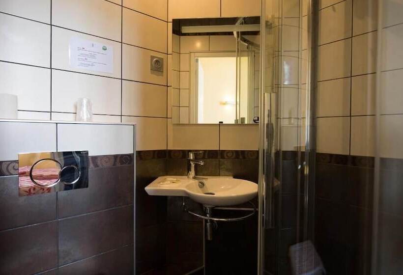 پانسیون Hôtellerie Saint Yves