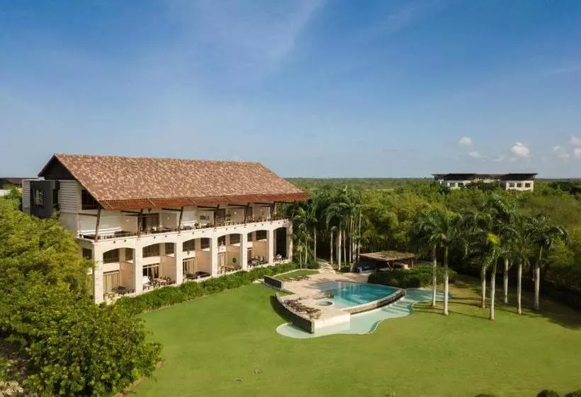 استراحتگاه Los Altos Residences By Mint