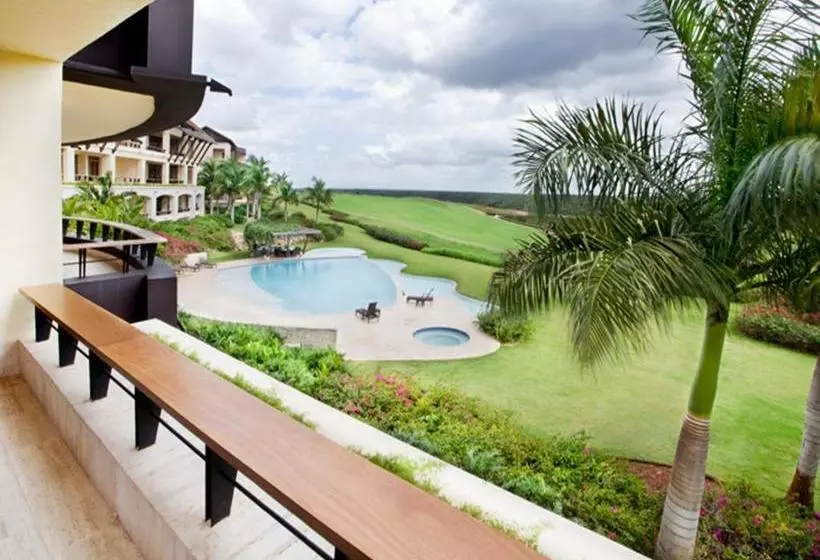 استراحتگاه Los Altos Residences By Mint