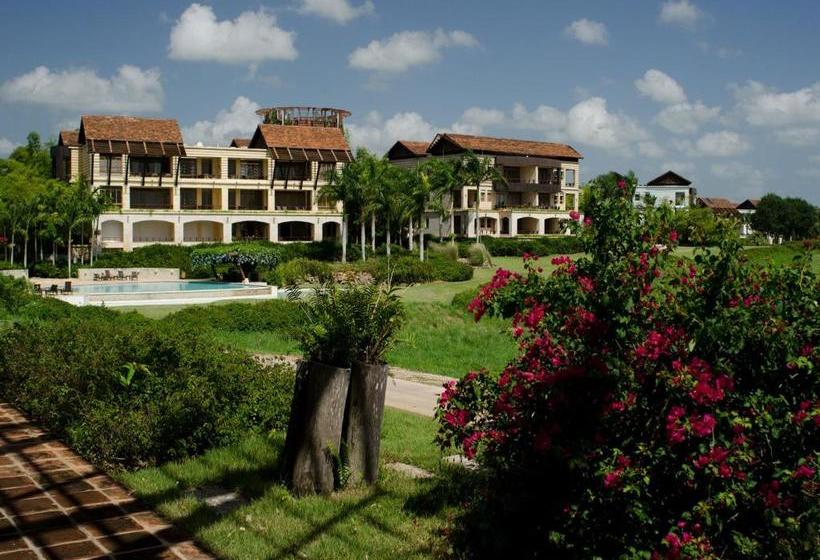 استراحتگاه Los Altos Residences By Mint