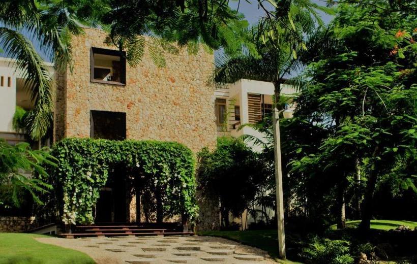 استراحتگاه Los Altos Residences By Mint