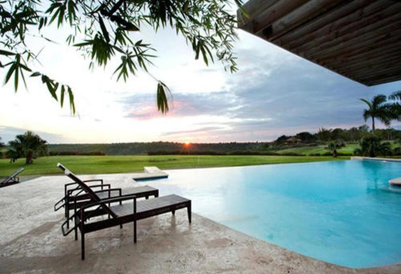 استراحتگاه Los Altos Residences By Mint