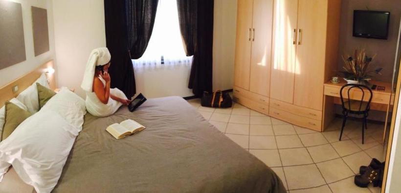 בית מלון כפרי Bussana