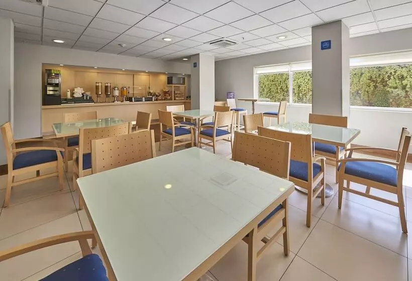 בית מלון כפרי City Express By Marriott Aguascalientes Sur