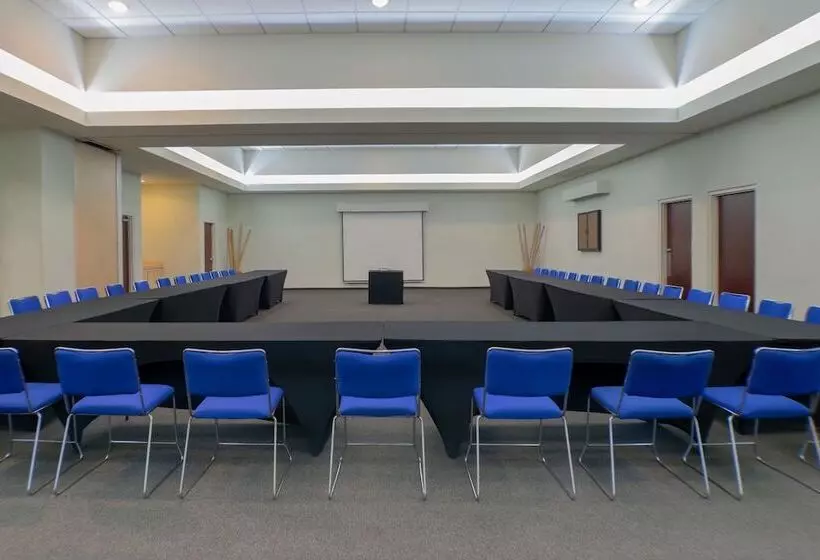 ホテル City Express By Marriott Culiacan