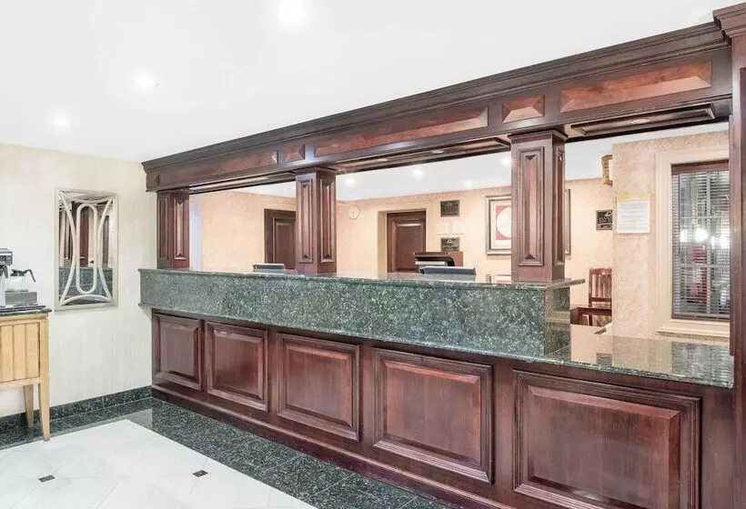 هتل Days Inn By Wyndham Springfield/phil.intl Airport