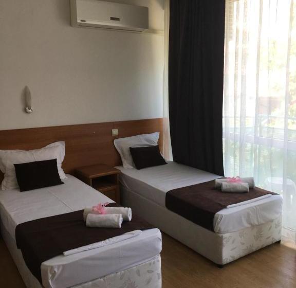 هتل Dreams Family