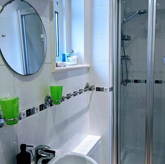 ホテル Ebor Lodge