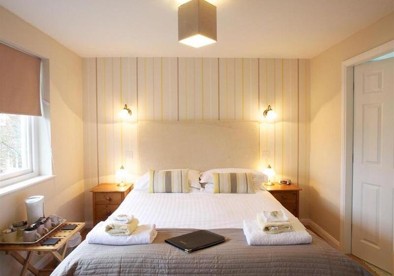 فندق Holly Lodge Guest House With Free Off Site Health Club