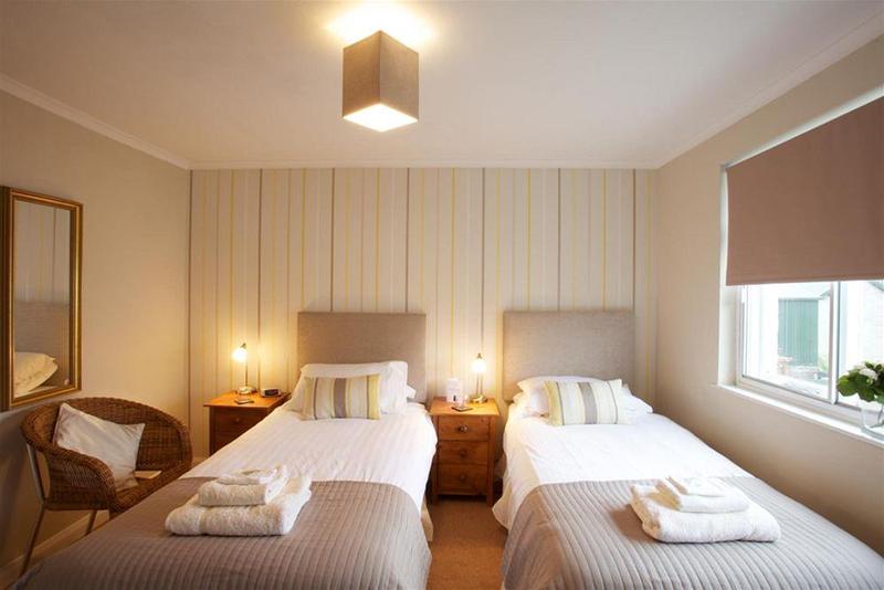 فندق Holly Lodge Guest House With Free Off Site Health Club