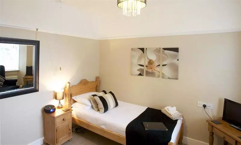 Otel Holly Lodge Guest House With Free Off Site Health Club