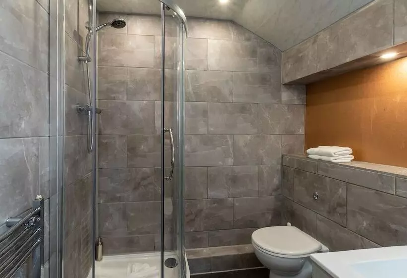 Otel Holly Lodge Guest House With Free Off Site Health Club