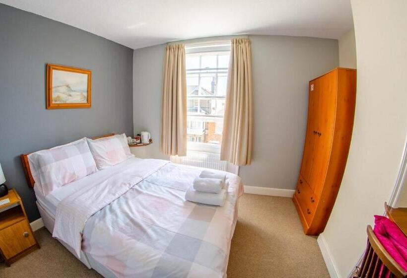 호텔 Olivers Guest House