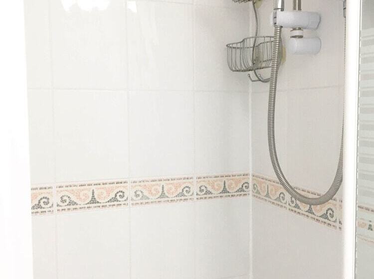 호텔 Olivers Guest House